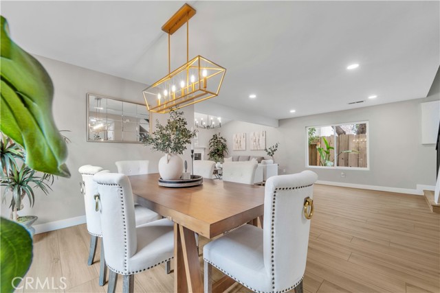 Detail Gallery Image 6 of 34 For 20015 Gilbert, Canyon Country,  CA 91351 - 4 Beds | 3 Baths