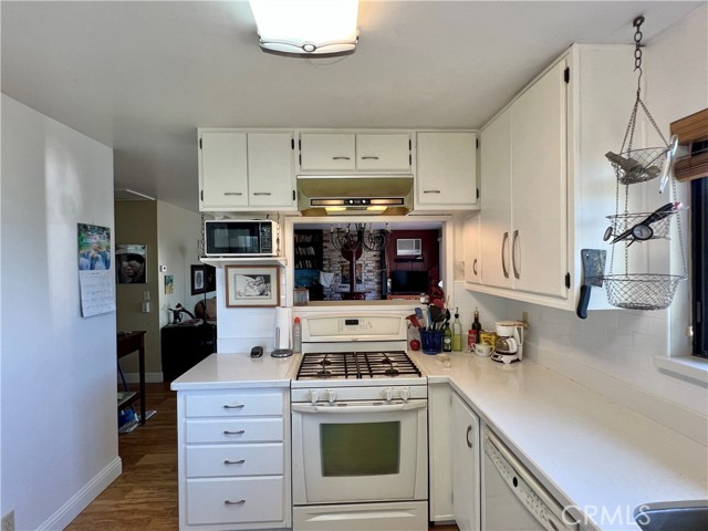 10431 Edgewater Drive, Kelseyville CA: https://media.crmls.org/medias/6d90ee92-3668-45a0-8751-68d7522295bf.jpg
