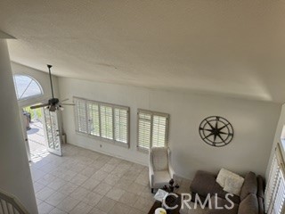 https://media.crmls.org/medias/6d91cbb9-6d4f-4de7-9aee-7485ab6458dc.jpg?preset=X-Large