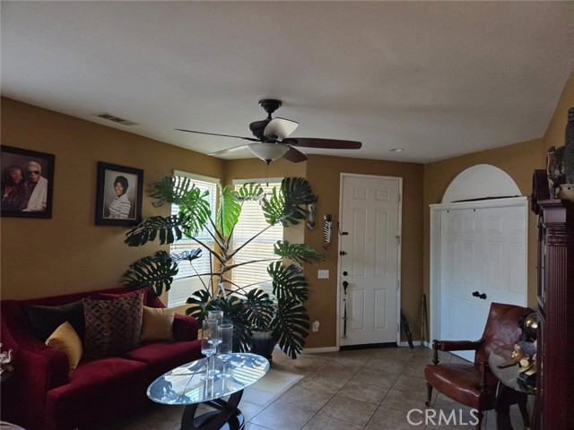 12333 Andrea Drive, Victorville CA: https://media.crmls.org/medias/6d91d945-db2a-4ab4-8058-a404367a2873.jpg