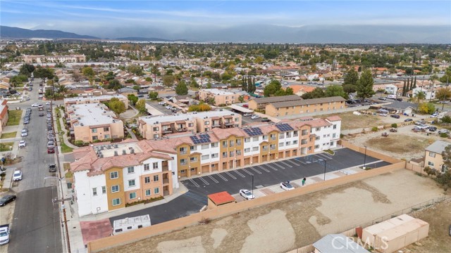 Detail Gallery Image 4 of 9 For 8969 Newport Ave, Fontana,  CA 92335 - – Beds | – Baths