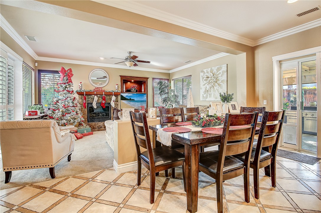 Detail Gallery Image 15 of 61 For 17509 Cedarwood Dr, Riverside,  CA 92503 - 4 Beds | 2/1 Baths