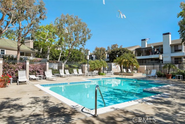 Detail Gallery Image 68 of 74 For 280 Cagney Ln #301,  Newport Beach,  CA 92663 - 2 Beds | 2 Baths