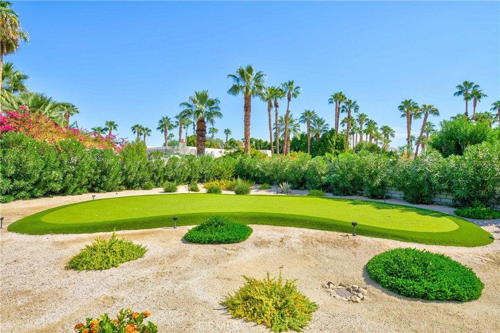 https://media.crmls.org/medias/6d95c701-f310-4df8-b066-bce8cd68f5e1.jpg?preset=X-Large