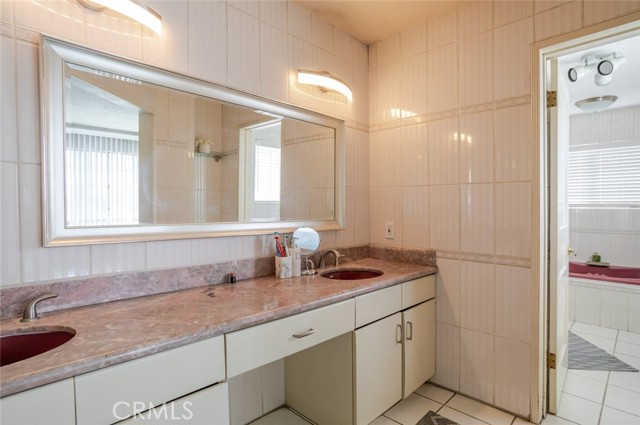 Image 22 of 38 For 4040 Lynd Avenue