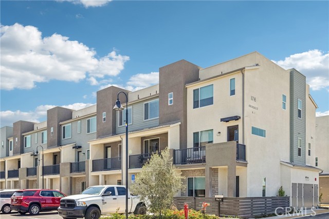 Front Image Thumbnail for CROC25272412