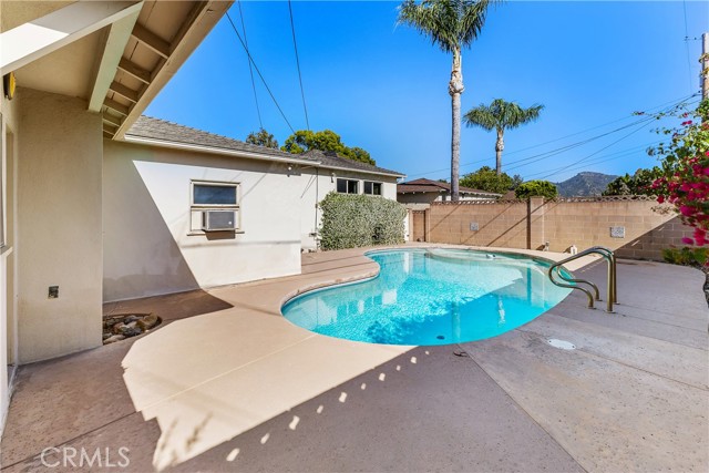 Detail Gallery Image 49 of 60 For 249 S Lincoln St, Burbank,  CA 91506 - 3 Beds | 2 Baths