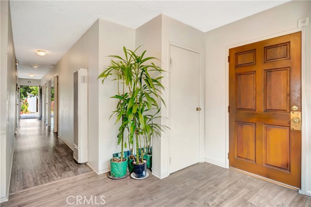 Detail Gallery Image 6 of 18 For 2651 Pirtle St, Los Angeles,  CA 90039 - 3 Beds | 1/1 Baths
