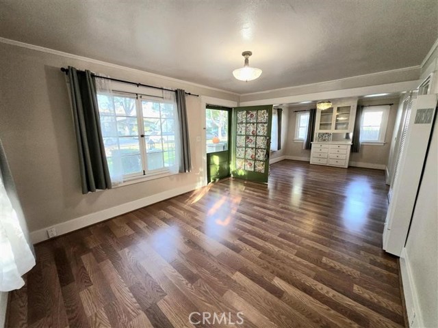 Detail Gallery Image 3 of 21 For 532 E E St, Ontario,  CA 91764 - 2 Beds | 1 Baths