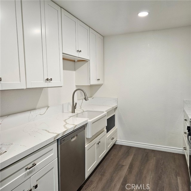 1051 Springfield Street, Upland CA: https://media.crmls.org/medias/6d976cd4-222a-4596-8fb3-4ce1e833f690.jpg