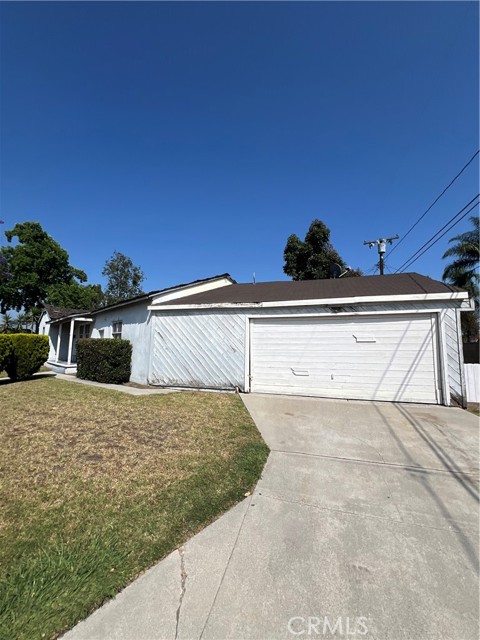 9904 Rives Avenue, Downey CA: https://media.crmls.org/medias/6d97a409-4131-4ce0-92d0-9ef4f0c8f759.jpg
