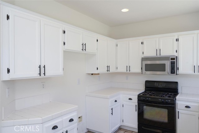 27292 Eagles Nest Drive, Corona CA: https://media.crmls.org/medias/6d97b98e-34d0-439e-9c81-7c5d22117ad0.jpg
