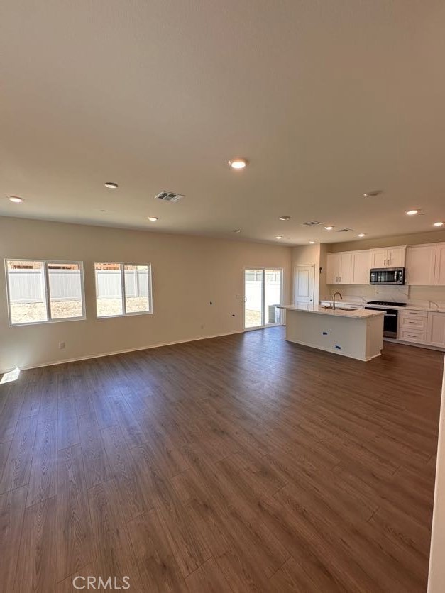 27550 Brodiaea Ave, Moreno Valley CA: https://media.crmls.org/medias/6d97f051-147a-4827-9ec1-56a92a3566e3.jpg