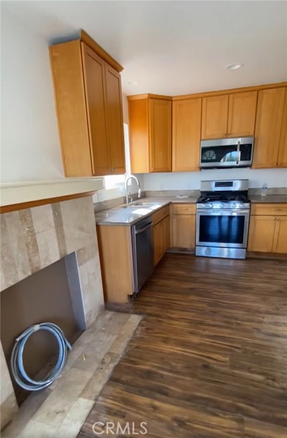 5507 S Manhattan Place, Los Angeles CA: https://media.crmls.org/medias/6d97f7b6-144e-4aac-aaff-f53889ead55f.jpg