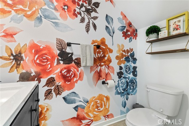 Upgraded half bathroom