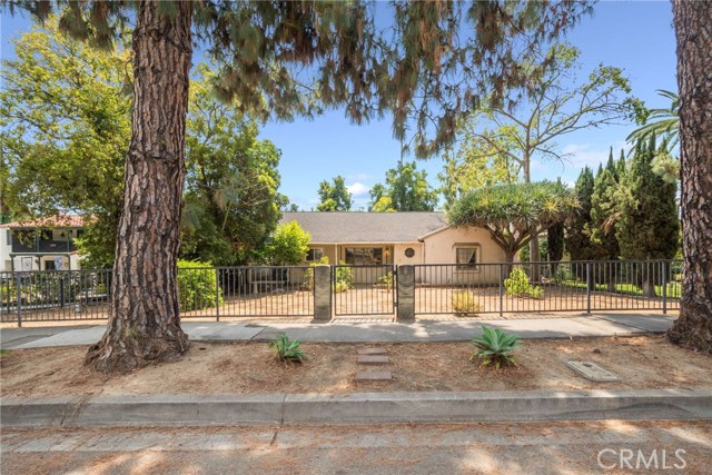 Photo of 634 W Highland Avenue, Sierra Madre, CA 91024