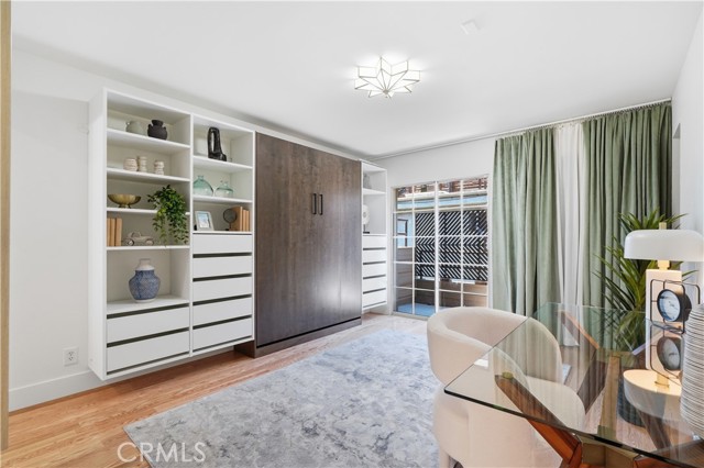 Image 14 of 26 For 2364 Duane Street 5