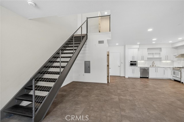 Detail Gallery Image 14 of 55 For 13045 Pacific Promenade #132,  Playa Vista,  CA 90094 - 1 Beds | 1/1 Baths