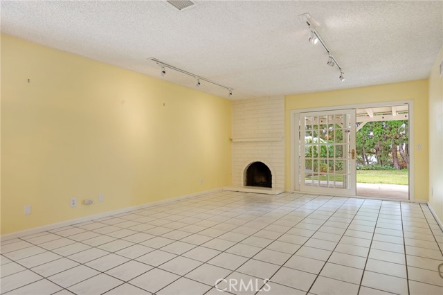 Detail Gallery Image 10 of 23 For 17916 Ludlow St, Granada Hills,  CA 91344 - 3 Beds | 2 Baths
