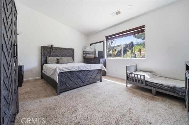 Detail Gallery Image 6 of 46 For 130 Mountainside Dr, Palmdale,  CA 93550 - 3 Beds | 2 Baths