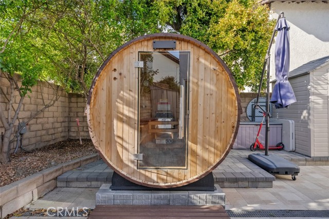 22835 Styles Street, Woodland Hills CA: https://media.crmls.org/medias/6d9b89c0-3a18-4b16-a26b-a6366a774e4e.jpg