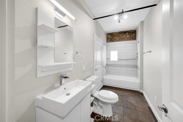 Detail Gallery Image 9 of 14 For 601 Linden Ave #104,  Long Beach,  CA 90802 - 1 Beds | 1 Baths