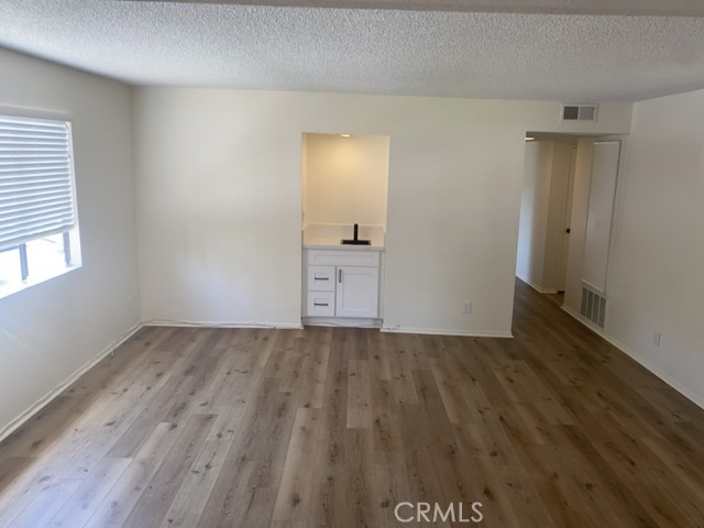 1000 Central Avenue, Riverside CA: https://media.crmls.org/medias/6d9c1953-e887-4e40-bf17-d2e1abb8afa3.jpg