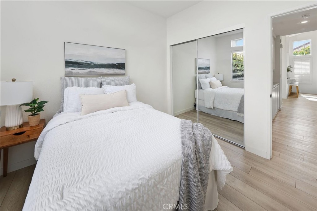 https://media.crmls.org/medias/6d9cc014-9046-4d19-9581-5734a90d5fec.jpg?preset=X-Large