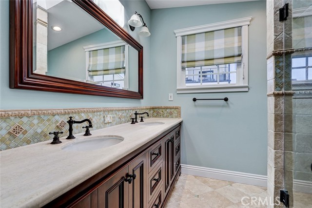 Detail Gallery Image 31 of 44 For 456 30th St, Manhattan Beach,  CA 90266 - 3 Beds | 2 Baths