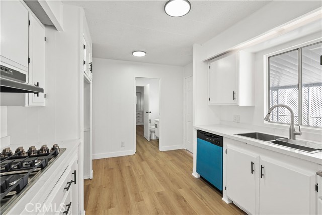 Detail Gallery Image 7 of 57 For 141 E Coronado Ln, Tustin,  CA 92780 - 3 Beds | 2 Baths