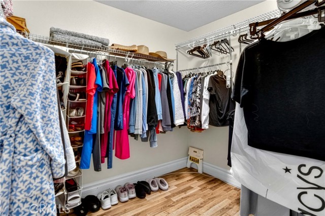 Detail Gallery Image 23 of 29 For 21803 Delany Ln, Canoga Park,  CA 91304 - 3 Beds | 3 Baths