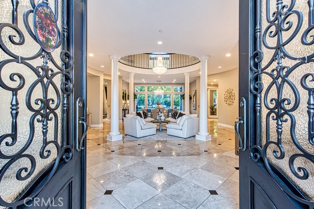 8 Joliet Drive, Coto de Caza CA: https://media.crmls.org/medias/6d9e4837-1023-4062-80f1-8ee21909dd9a.jpg