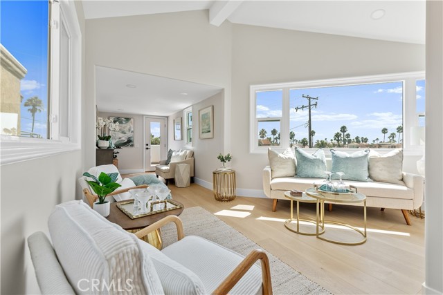 302 18th, Huntington Beach CA: https://media.crmls.org/medias/6d9eba59-646a-4989-8f02-4f6973fc8564.jpg