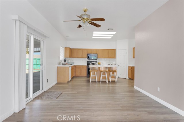 13446 Dover Lane, Victorville CA: https://media.crmls.org/medias/6d9f00d8-d099-4485-af45-3a4fd508d581.jpg
