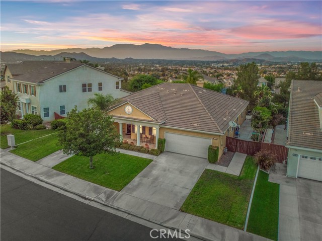 Detail Gallery Image 2 of 29 For 17094 Noble View, Riverside,  CA 92503 - 4 Beds | 2 Baths