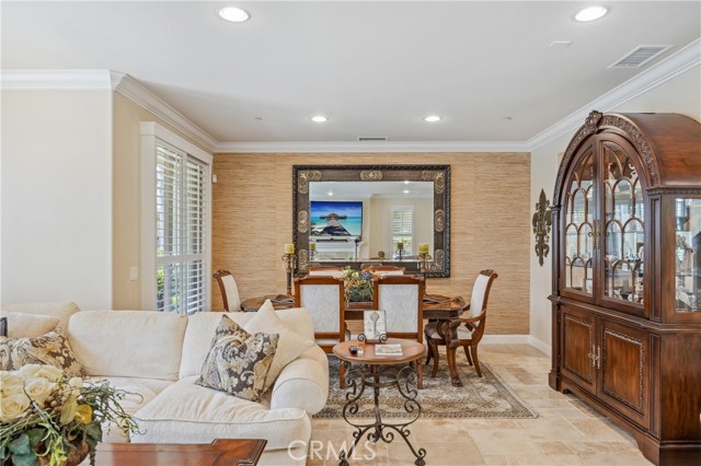 8356 Noelle Drive, Huntington Beach CA: https://media.crmls.org/medias/6d9f2695-075d-4ca3-ad4d-2b72de689764.jpg