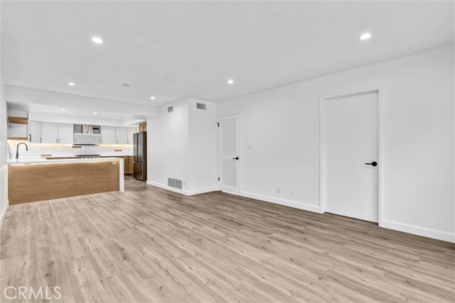 Detail Gallery Image 18 of 52 For 6 Mandrake Way, Irvine,  CA 92612 - 5 Beds | 3 Baths