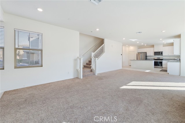 Detail Gallery Image 11 of 59 For 3938 Cambria Privado, Ontario,  CA 91762 - 5 Beds | 3 Baths