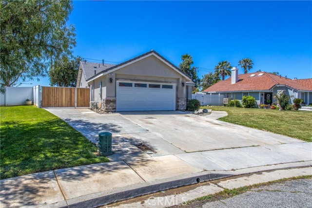 Image 3 for 707 Emily Ln, Beaumont, CA 92223