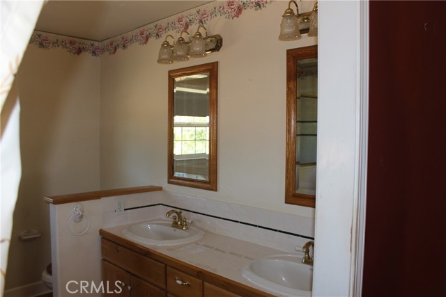 30875 Morningside Street, Lucerne Valley CA: https://media.crmls.org/medias/6da173ea-6a65-4c29-aa53-c2d3247f94b4.jpg