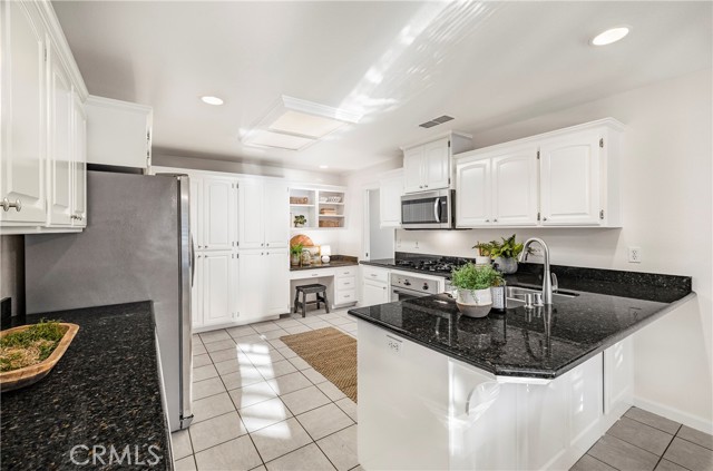 Detail Gallery Image 22 of 57 For 2286 Burlingame Drive, Chico,  CA 95928 - 4 Beds | 3 Baths