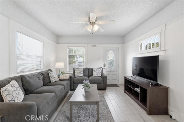 610 Carnelian, Redondo Beach, California 90277, ,Residential Income,For Sale,Carnelian,SB26077419