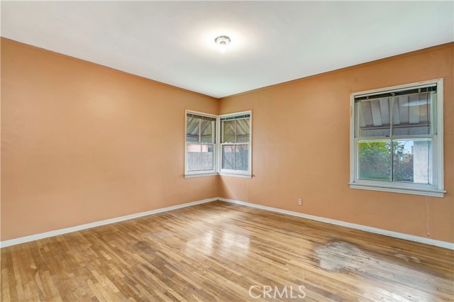 Detail Gallery Image 16 of 26 For 501 S Lake St, Burbank,  CA 91502 - 2 Beds | 1 Baths
