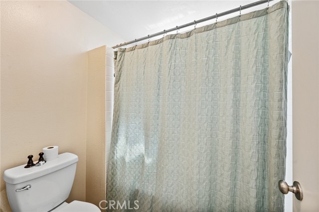 1422 Deborah Place, Beaumont CA: https://media.crmls.org/medias/6da318c6-1b31-4978-92b0-0302e826ffa4.jpg