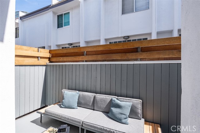 Detail Gallery Image 18 of 34 For 1138 20th St #5,  Santa Monica,  CA 90403 - 2 Beds | 3/1 Baths