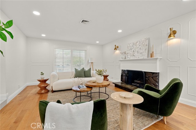 Image 13 of 73 For 4972 Park  