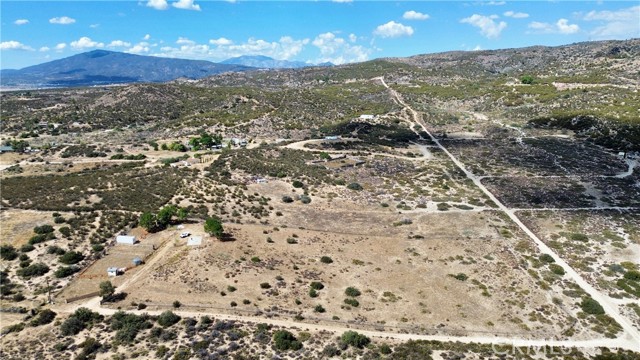 41735 El Campo Rd, Anza CA: https://media.crmls.org/medias/6da391e9-5c86-4c1c-8b77-2a8c9f941c5e.jpg