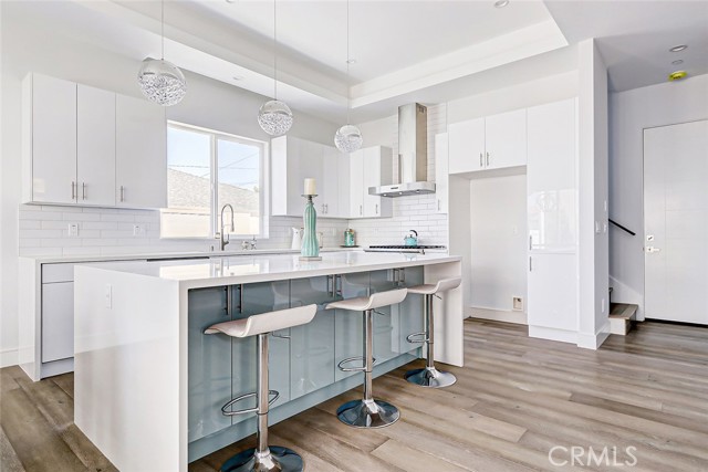 Detail Gallery Image 12 of 42 For 2321 Clark Ln a,  Redondo Beach,  CA 90278 - 4 Beds | 4/1 Baths