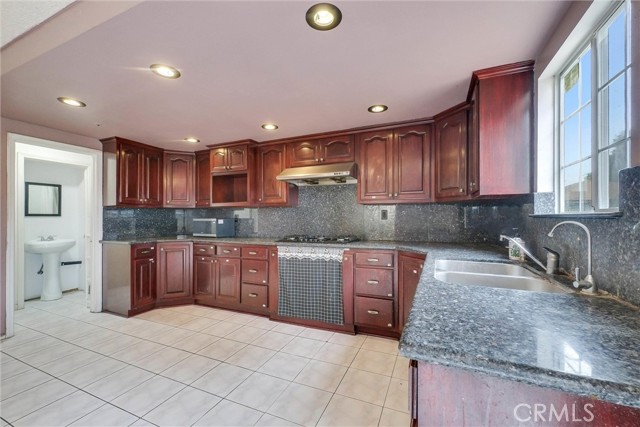 3855 Gilman Rd, El Monte CA: https://media.crmls.org/medias/6da3fd8a-03f5-458c-b268-728190ad70e6.jpg