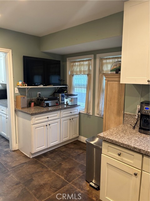 Detail Gallery Image 13 of 15 For 16401 Clark, Bellflower,  CA 90706 - 3 Beds | 2 Baths